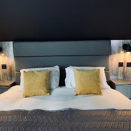 Breeze Suites - Luxury Group Accom - Sleeps 19 Blackpool Exterior photo